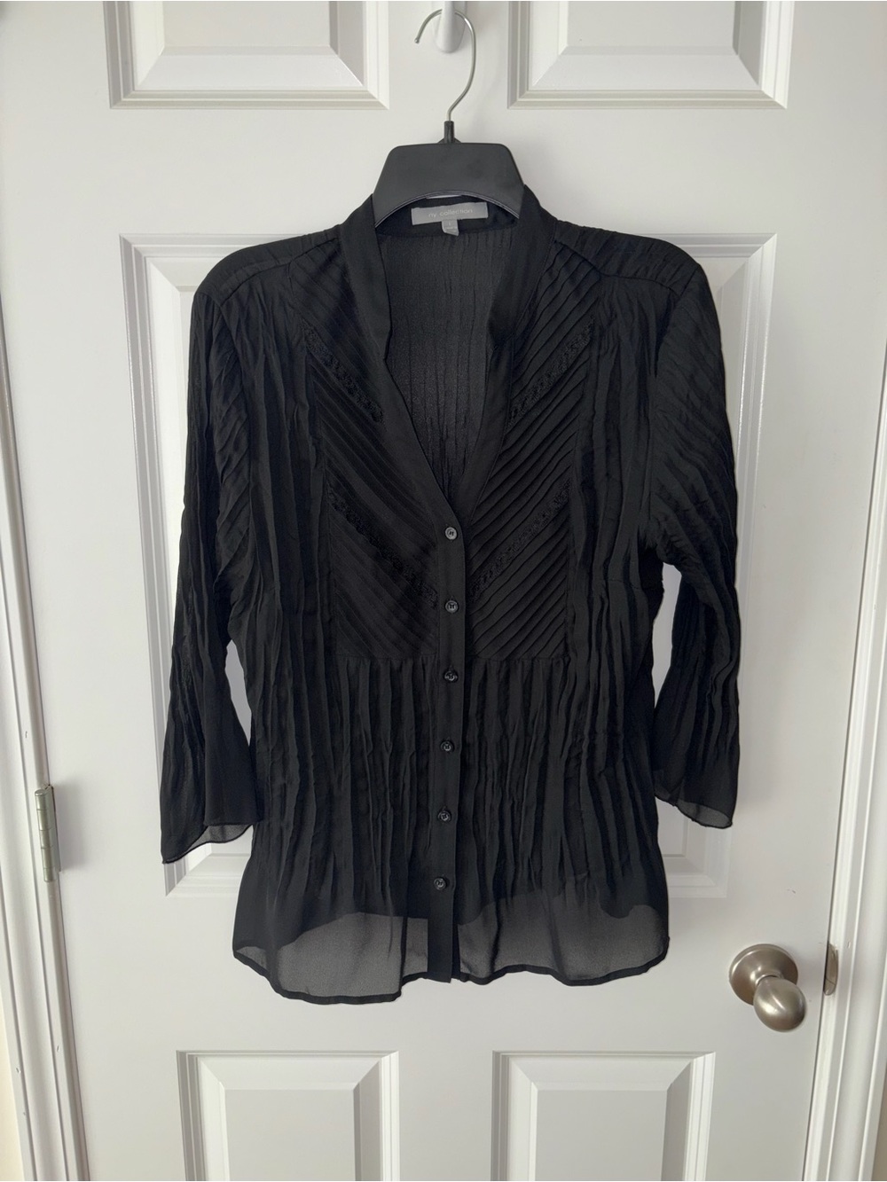 NY Collection Black Pleated Button-Front Blouse